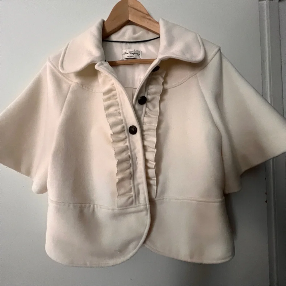 Alice Temperley for Target - White coat - SZ L
Peter Pan Collar - Picture 1 of 8